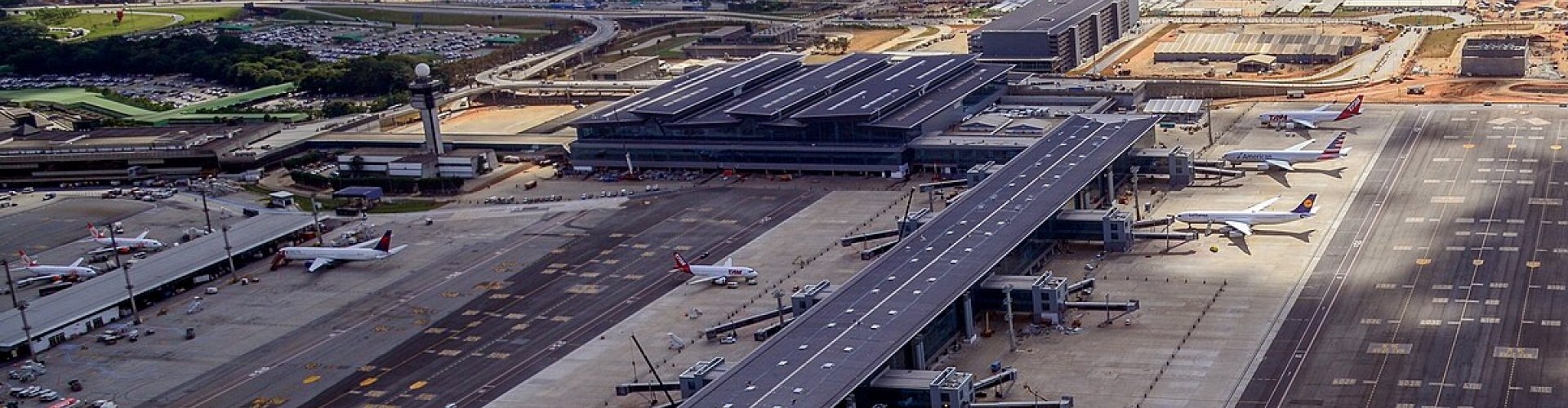 Sunset over a São Paulo highway from Guarulhos Airport