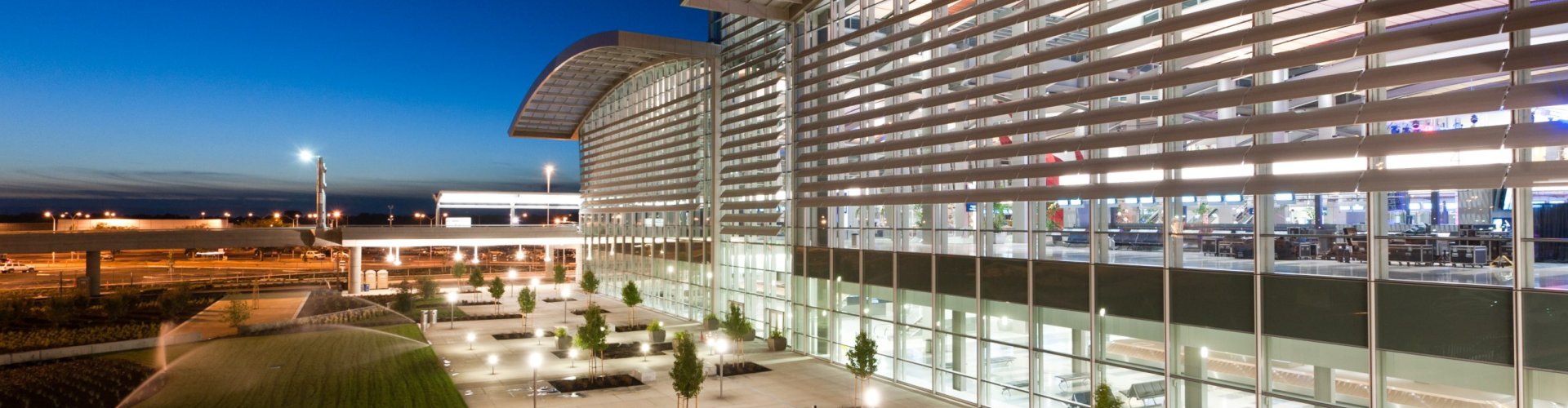 Scenic road near Sacramento Intl Airport