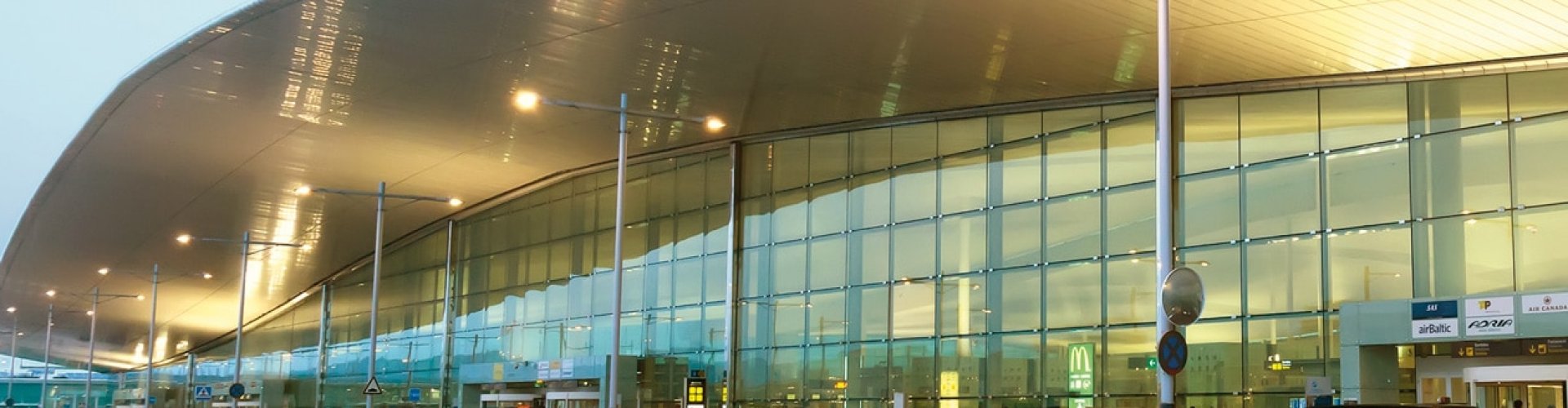 Arrivals hall at Barcelona El Prat Airport, ES